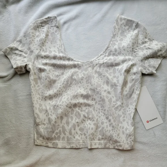 Lululemon Align Tee - Picture 3 of 7